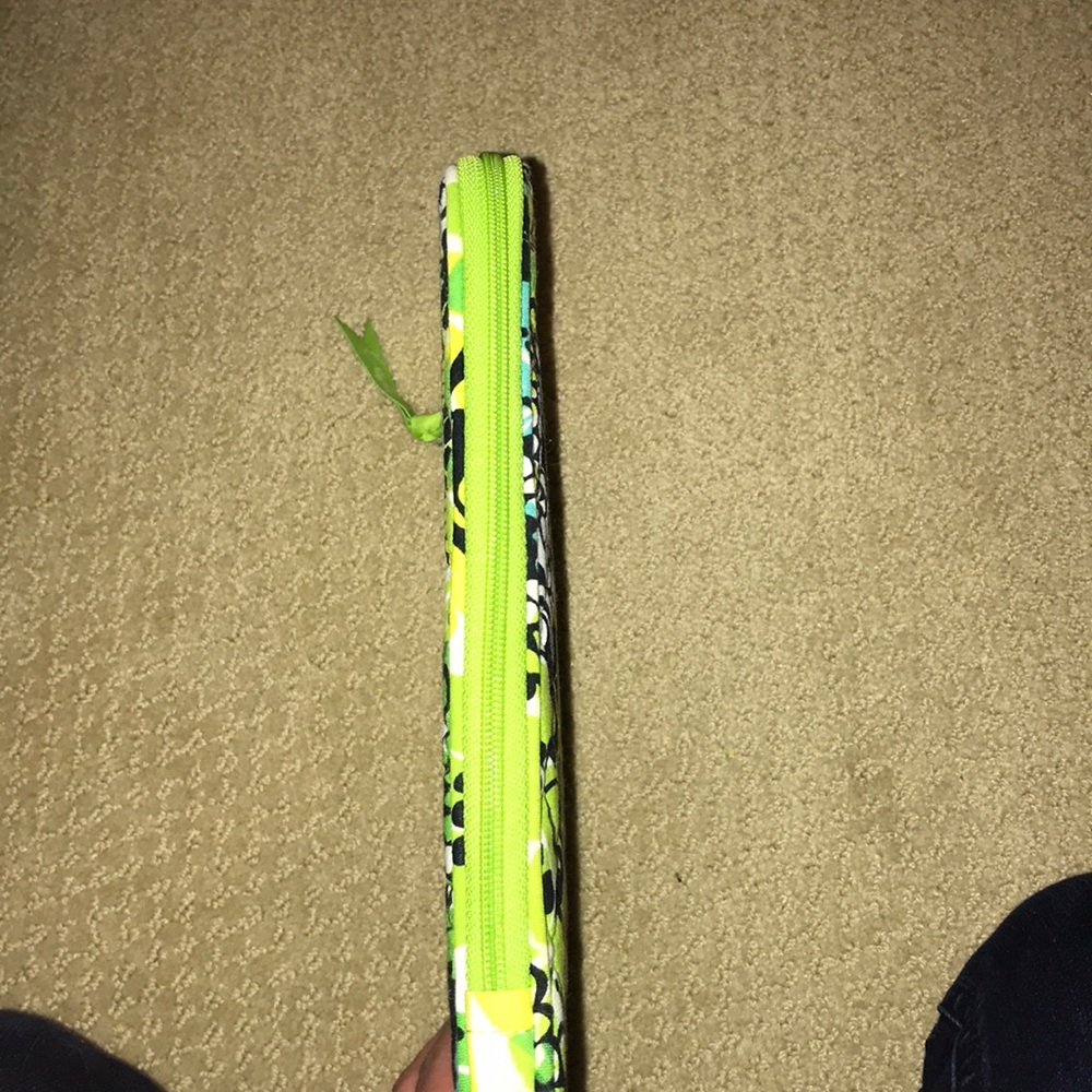Vera Bradley IPad holder - Picture 2 of 2